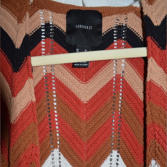 70s style long cardigan with zig zag muted mustards brown and orange pattern - Picture 4 of 5